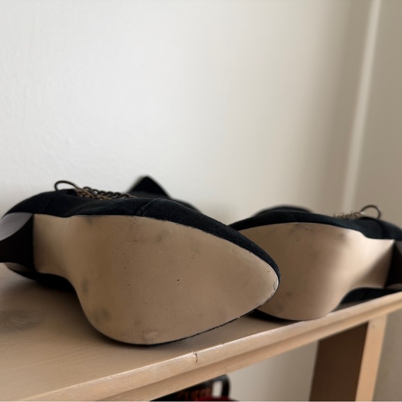 New Elegant Black Over-the-Knee Boots with 3 Chain Detail - Picture 5 of 5